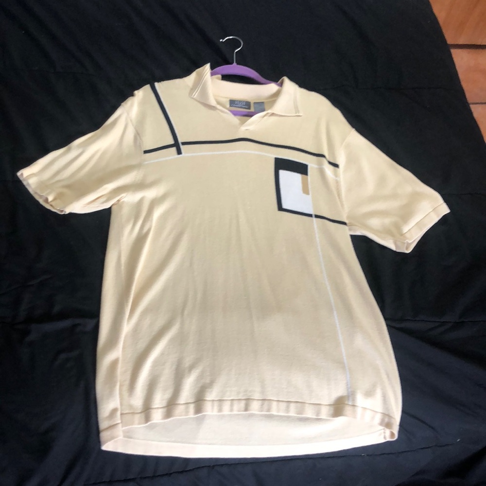 Crème V neck